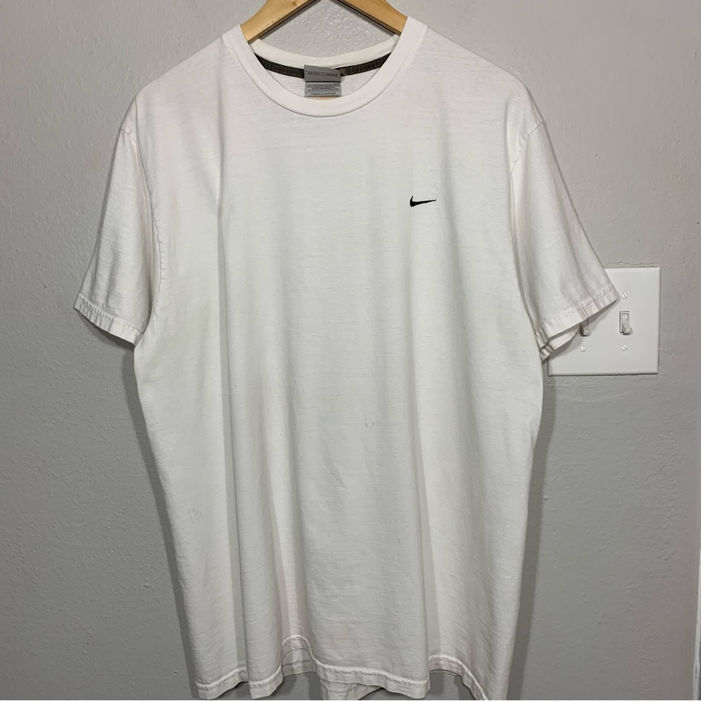 Vintage Y2K Nike Mini Chest Swoosh Essential White Tee Sz XL